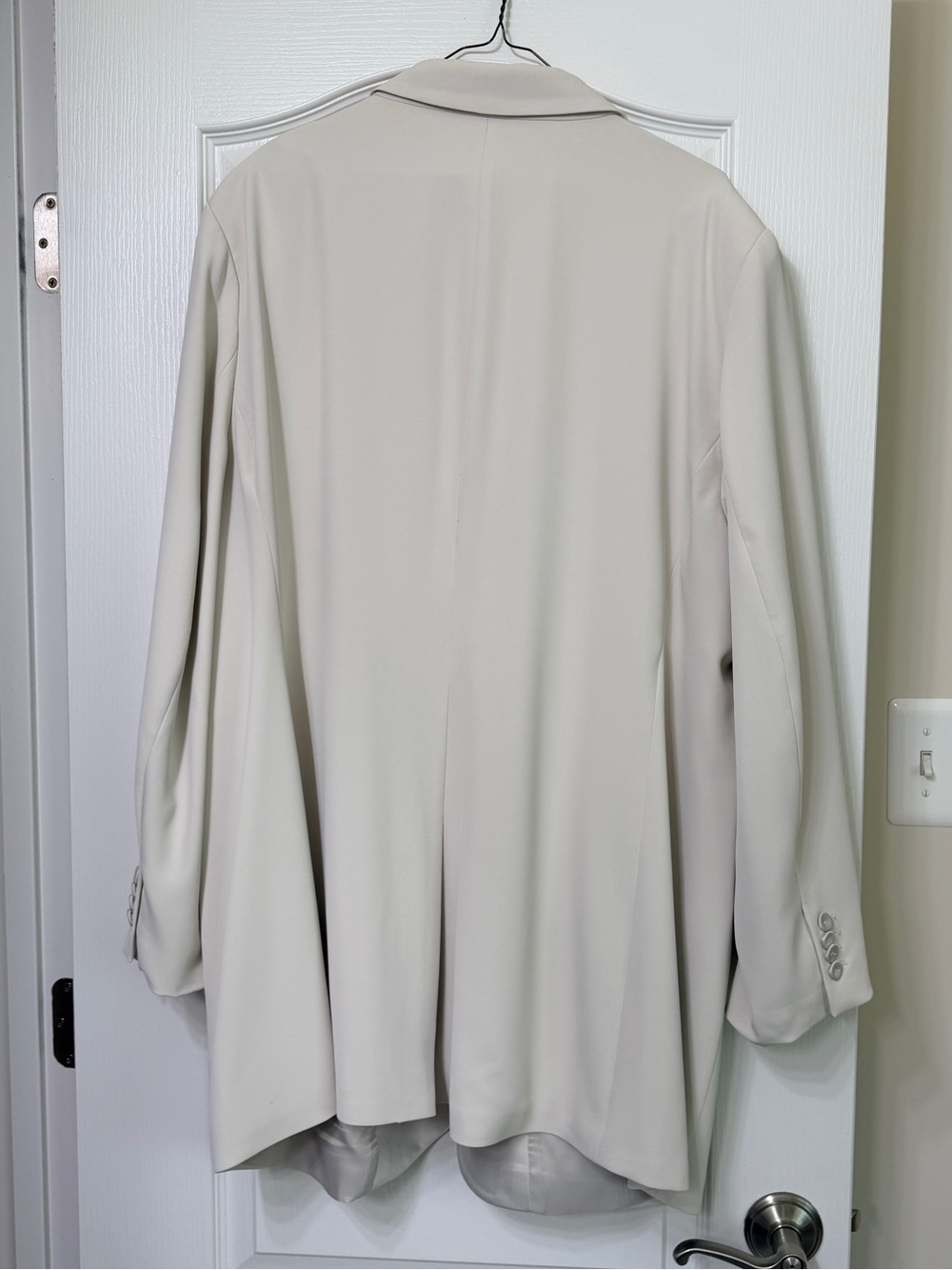 H&M Women’s Cream Single-Button Oversized Blazer - Picture 2 of 3